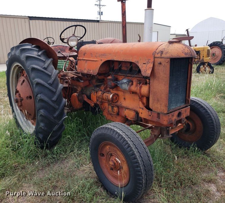 image for item DO2987 Case DC-4  tractor