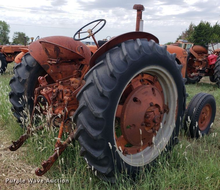 image for item DO2987 Case DC-4  tractor