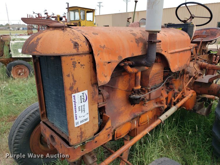 image for item DO2987 Case DC-4  tractor