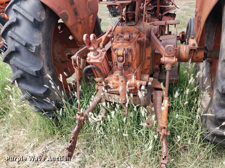 image for item DO2987 Case DC-4  tractor