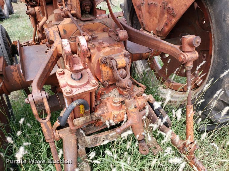 image for item DO2987 Case DC-4  tractor