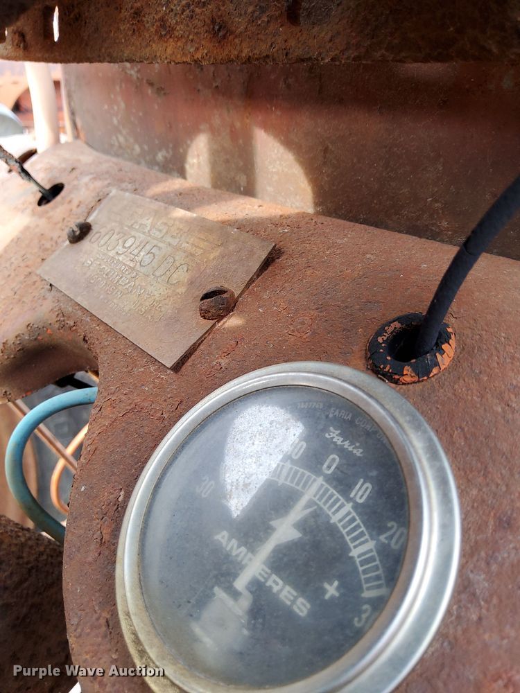 image for item DO2987 Case DC-4  tractor