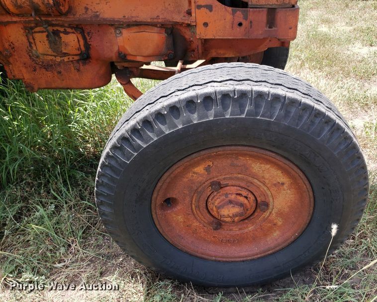 image for item DO2987 Case DC-4  tractor