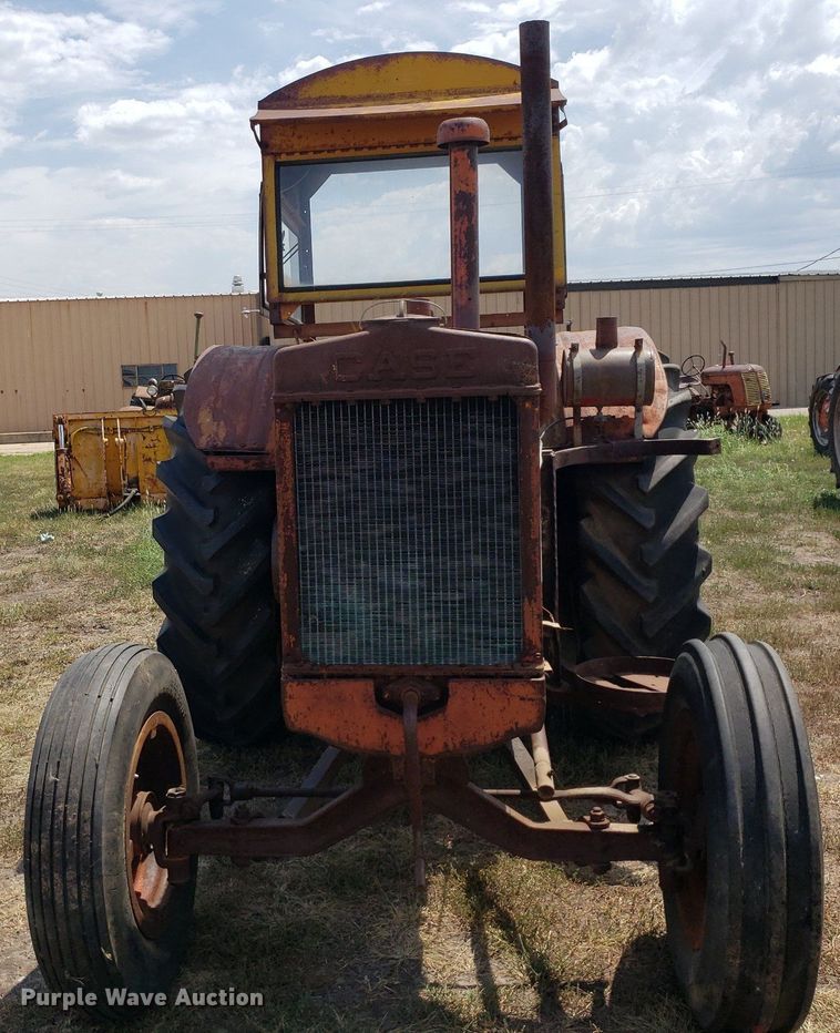 image for item DO2988 Case L  tractor