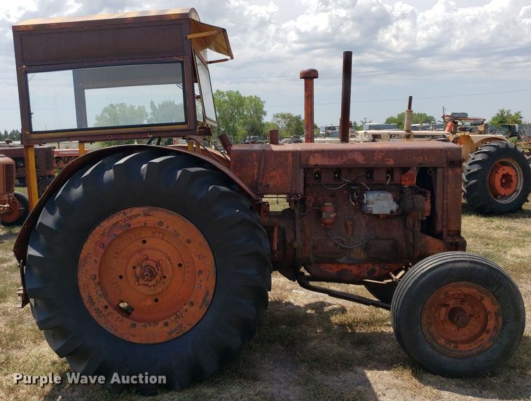 image for item DO2988 Case L  tractor