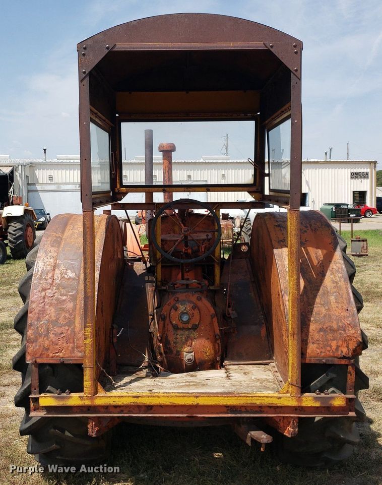 image for item DO2988 Case L  tractor