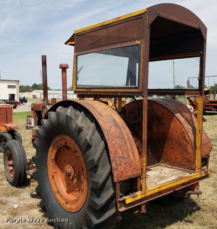 image for item DO2988 Case L  tractor