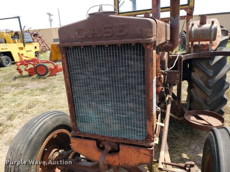 image for item DO2988 Case L  tractor