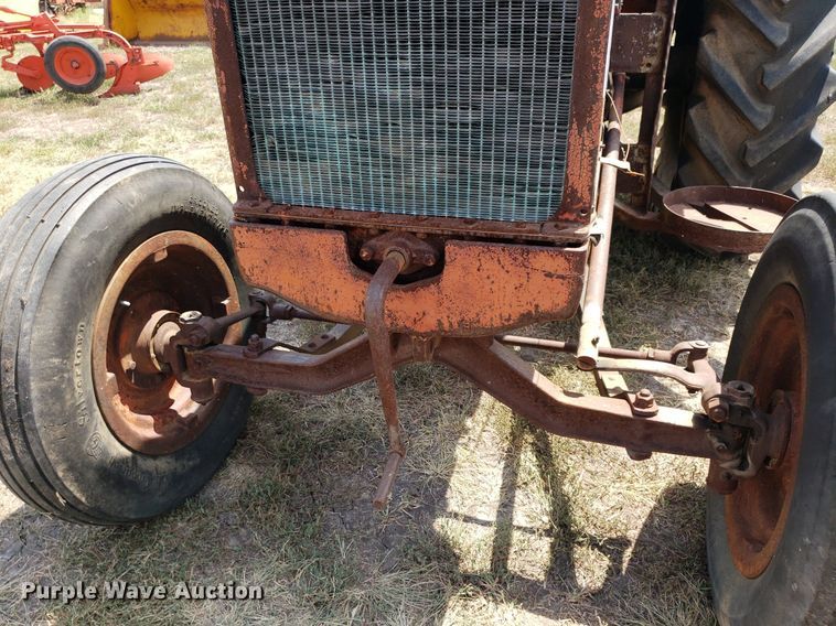 image for item DO2988 Case L  tractor