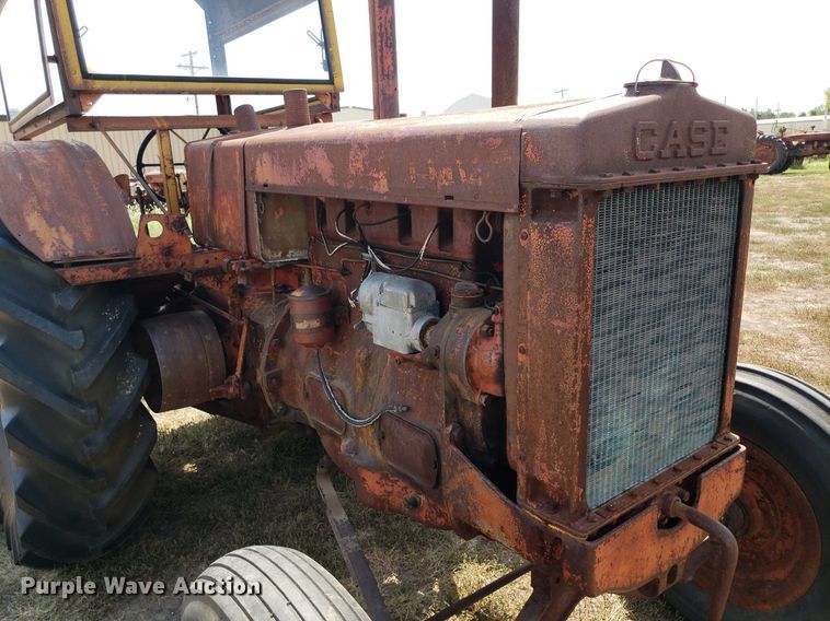 image for item DO2988 Case L  tractor