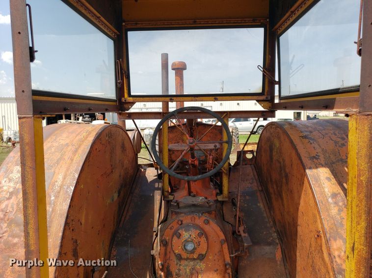 image for item DO2988 Case L  tractor