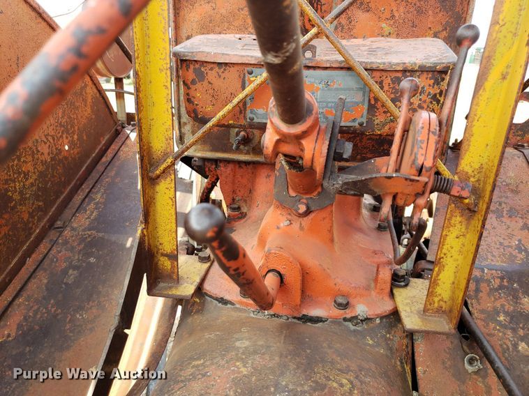 image for item DO2988 Case L  tractor