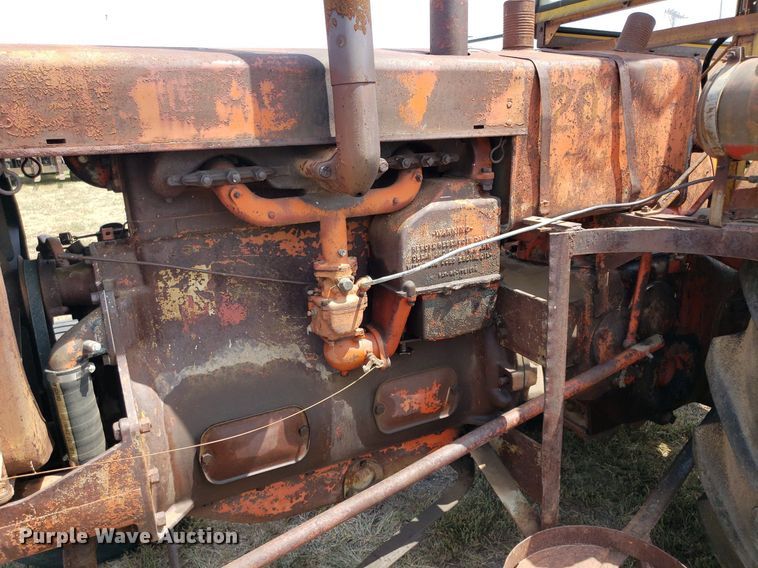 image for item DO2988 Case L  tractor