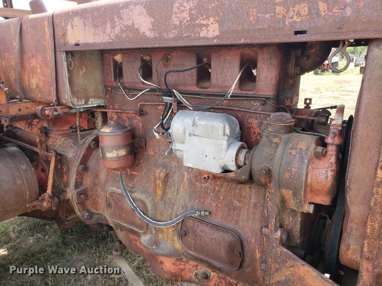 image for item DO2988 Case L  tractor