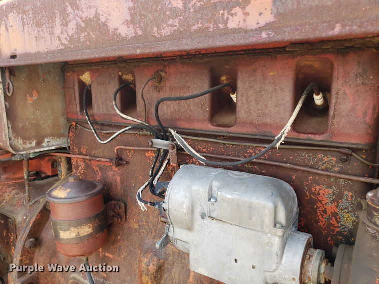 image for item DO2988 Case L  tractor