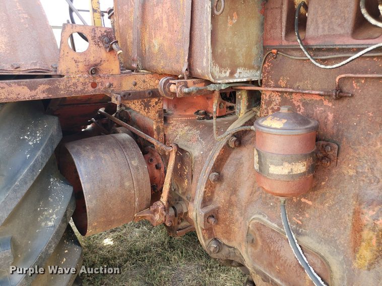 image for item DO2988 Case L  tractor