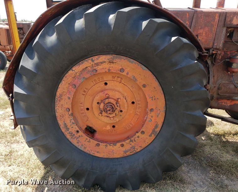 image for item DO2988 Case L  tractor