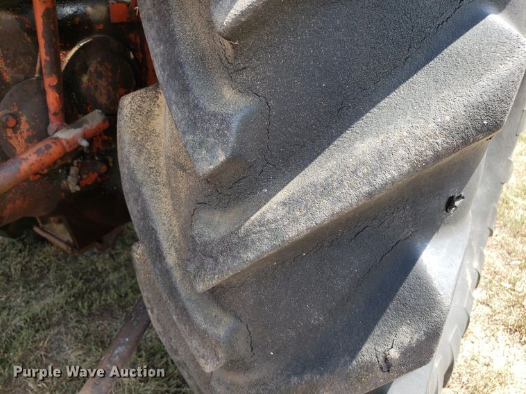 image for item DO2988 Case L  tractor