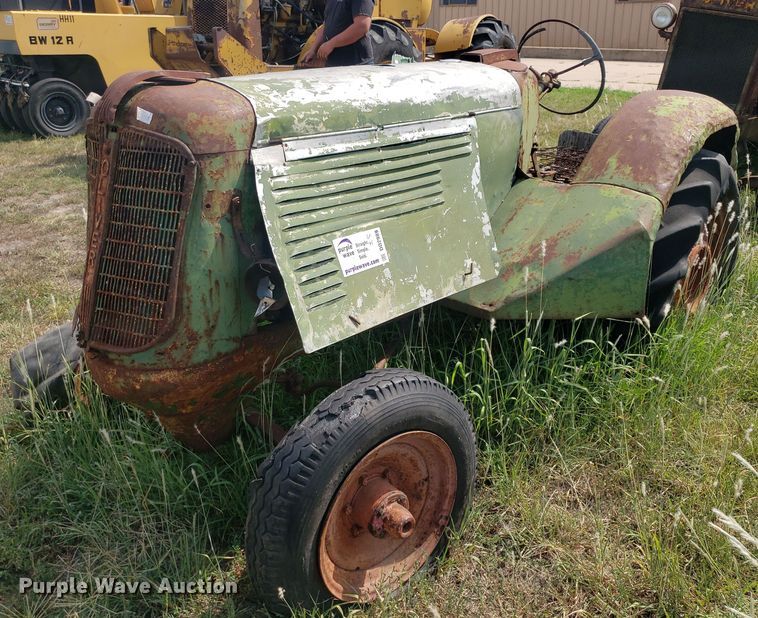 image for item DO2989 Oliver  tractor