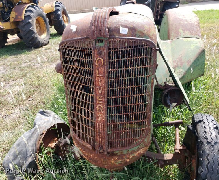 image for item DO2989 Oliver  tractor
