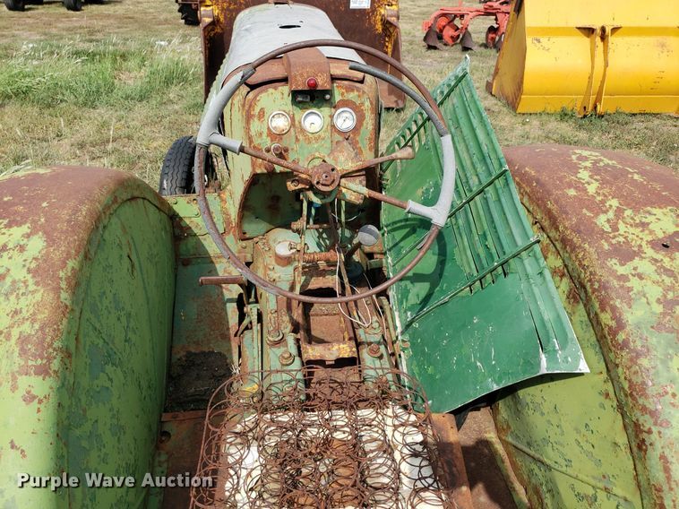 image for item DO2989 Oliver  tractor