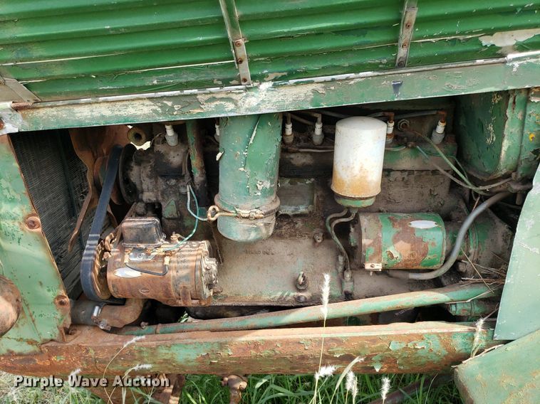 image for item DO2989 Oliver  tractor