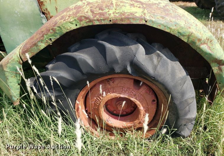 image for item DO2989 Oliver  tractor