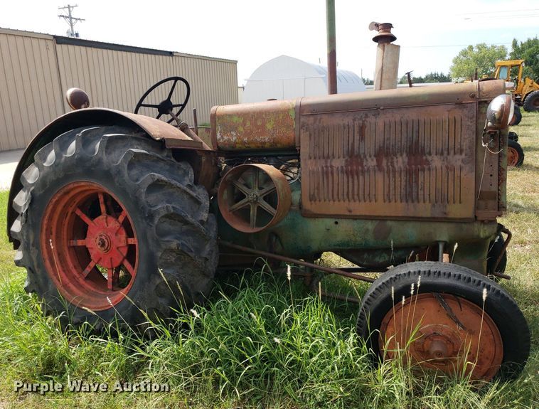 image for item DO2994 Oliver 99  tractor