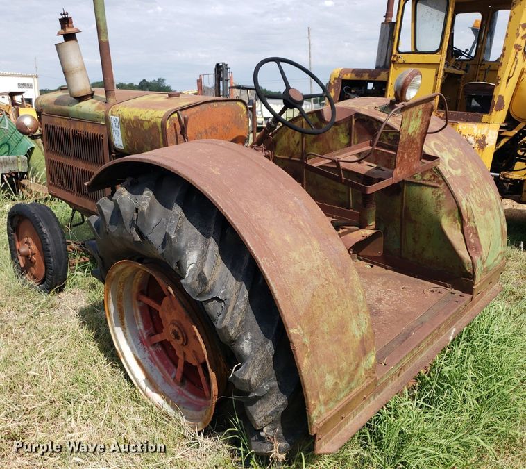 image for item DO2994 Oliver 99  tractor