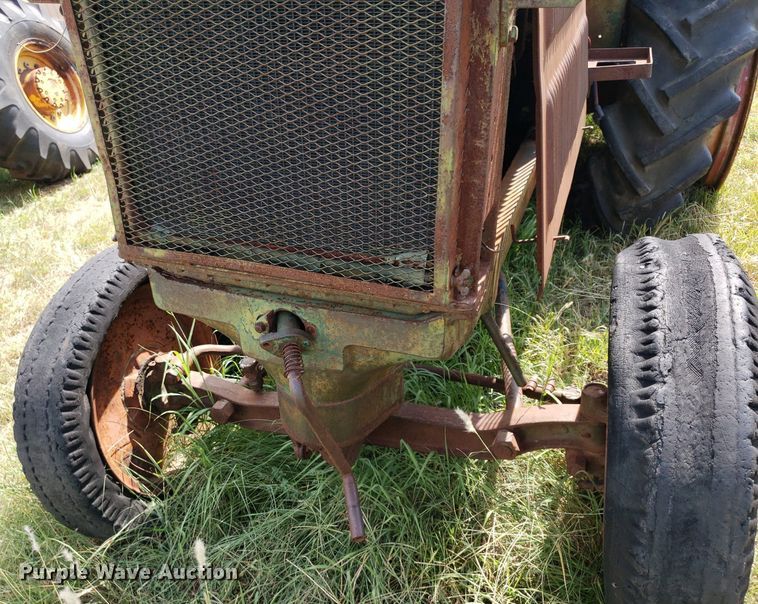 image for item DO2994 Oliver 99  tractor