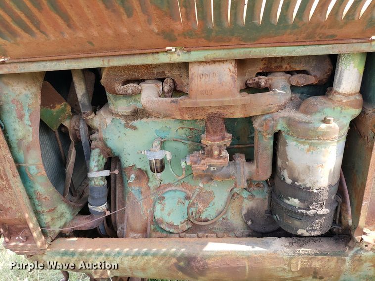 image for item DO2994 Oliver 99  tractor