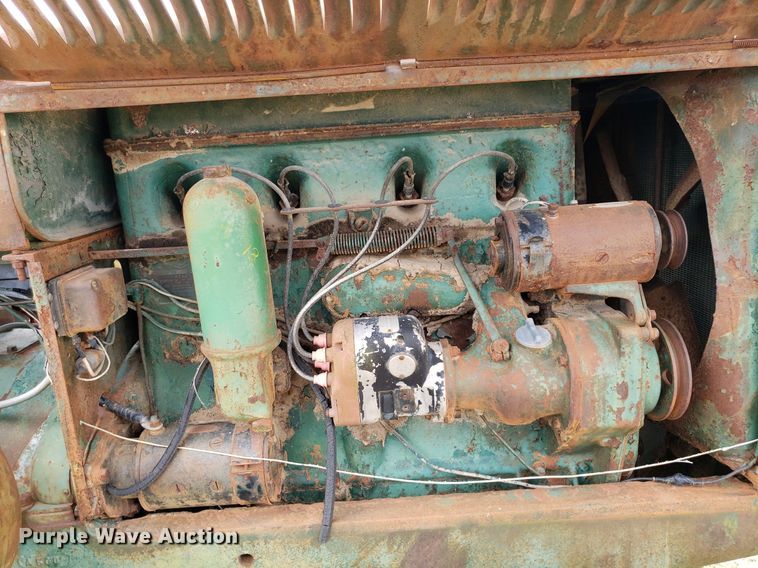 image for item DO2994 Oliver 99  tractor