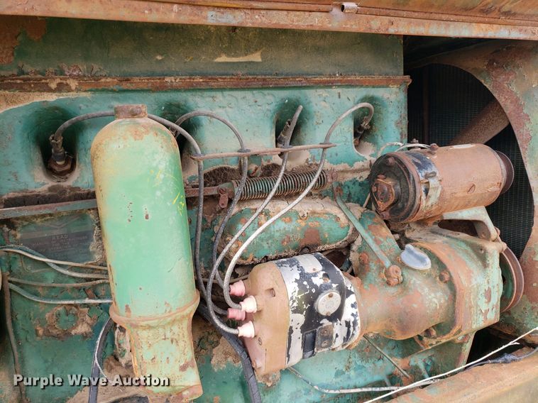 image for item DO2994 Oliver 99  tractor