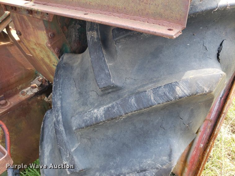 image for item DO2994 Oliver 99  tractor