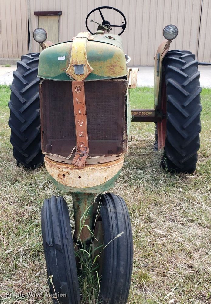 image for item DO2996 1951 Oliver 77  tractor