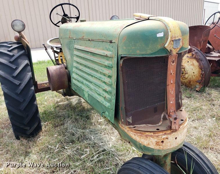 image for item DO2996 1951 Oliver 77  tractor