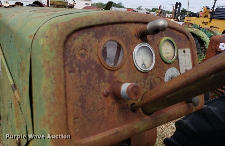 image for item DO2996 1951 Oliver 77  tractor