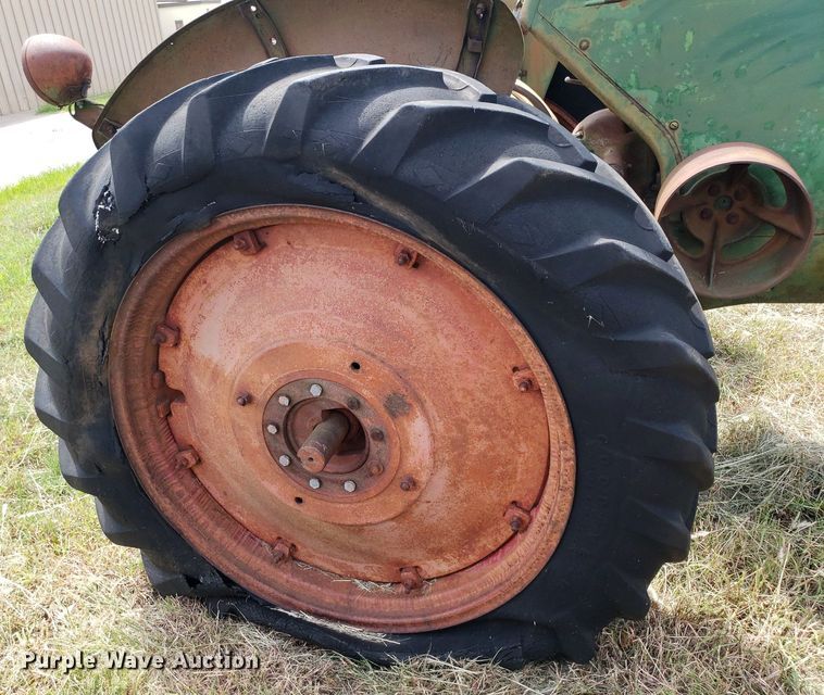 image for item DO2996 1951 Oliver 77  tractor