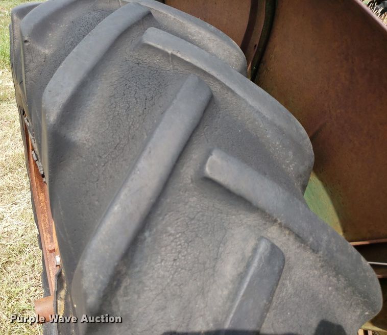 image for item DO2996 1951 Oliver 77  tractor