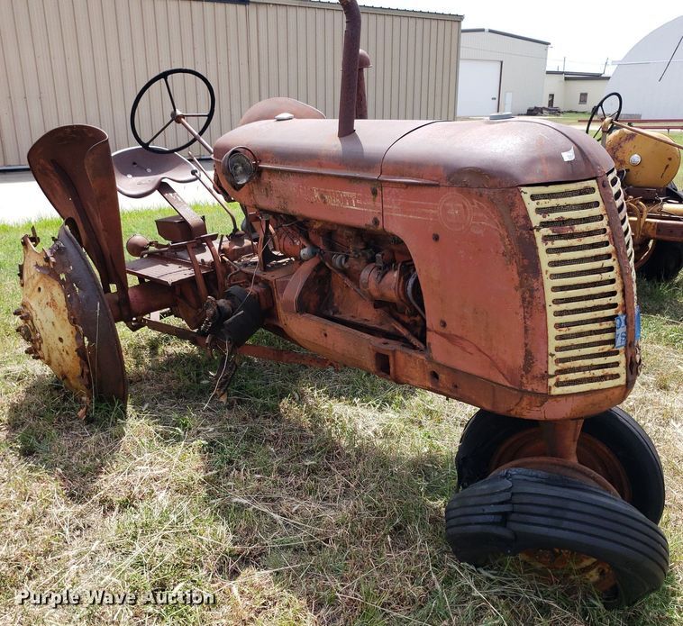 image for item DO2997 Cockshutt 30  tractor