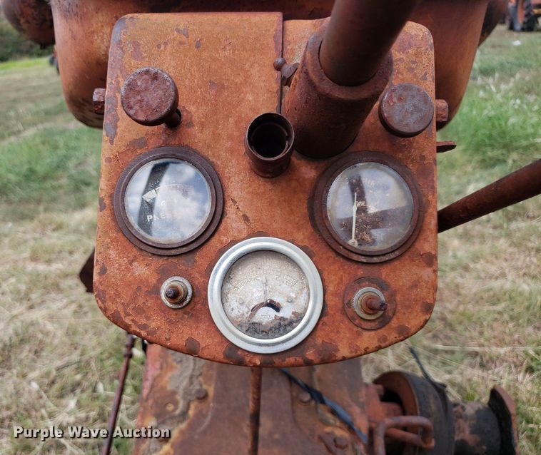 image for item DO2997 Cockshutt 30  tractor