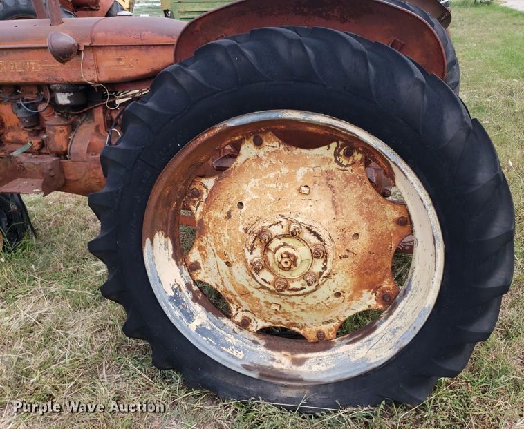 image for item DO2997 Cockshutt 30  tractor
