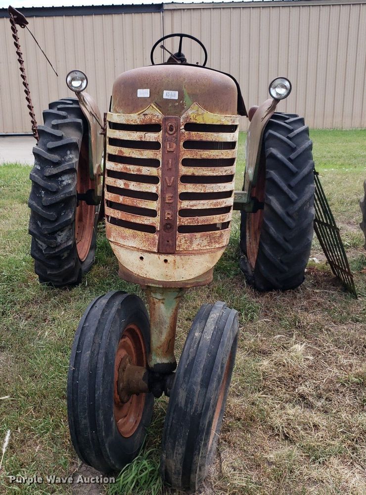 image for item DO2999 Oliver Row Crop 66  tractor
