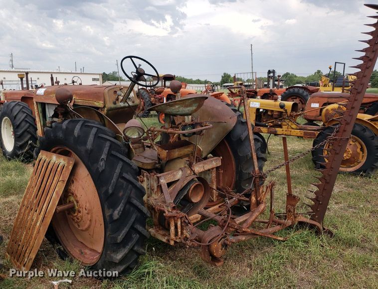 image for item DO2999 Oliver Row Crop 66  tractor