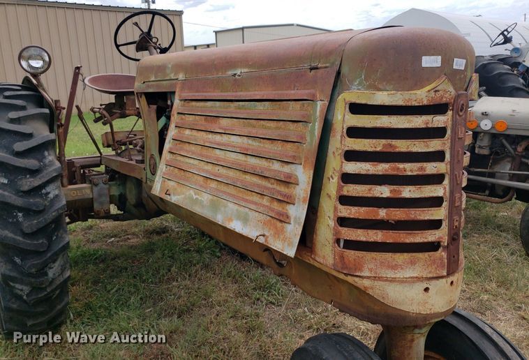 image for item DO2999 Oliver Row Crop 66  tractor