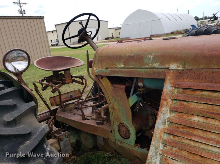 image for item DO2999 Oliver Row Crop 66  tractor