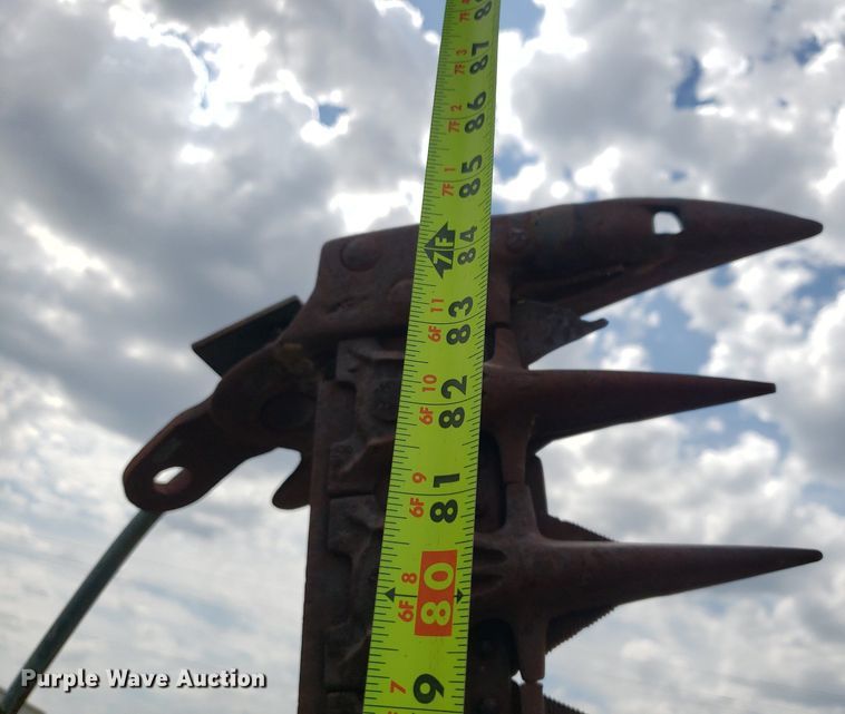 image for item DO2999 Oliver Row Crop 66  tractor