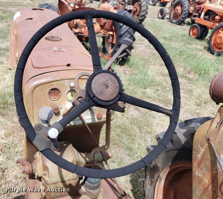 image for item DO2999 Oliver Row Crop 66  tractor