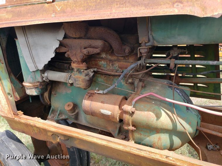 image for item DO2999 Oliver Row Crop 66  tractor