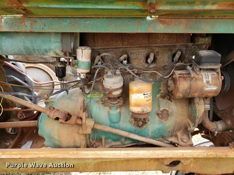 image for item DO2999 Oliver Row Crop 66  tractor